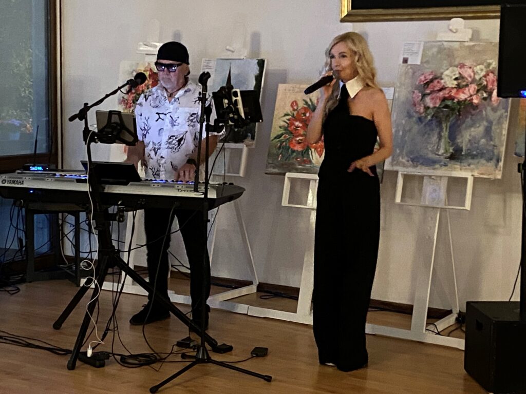 Live music Plastik